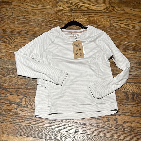 Avalanche SOFT Cream Long Sleeve Top - Picture 7 of 7